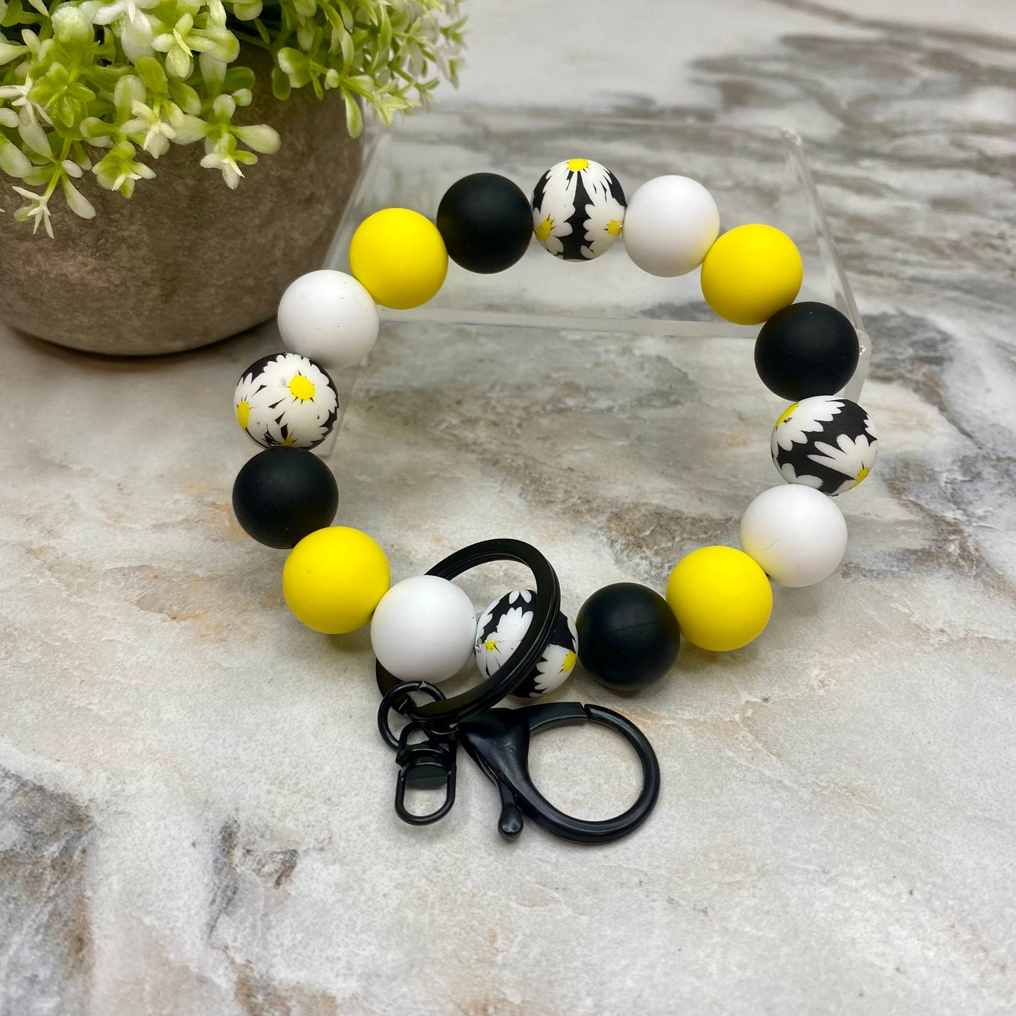 Silicone Bracelet Keychain - Black Yellow White Daisy